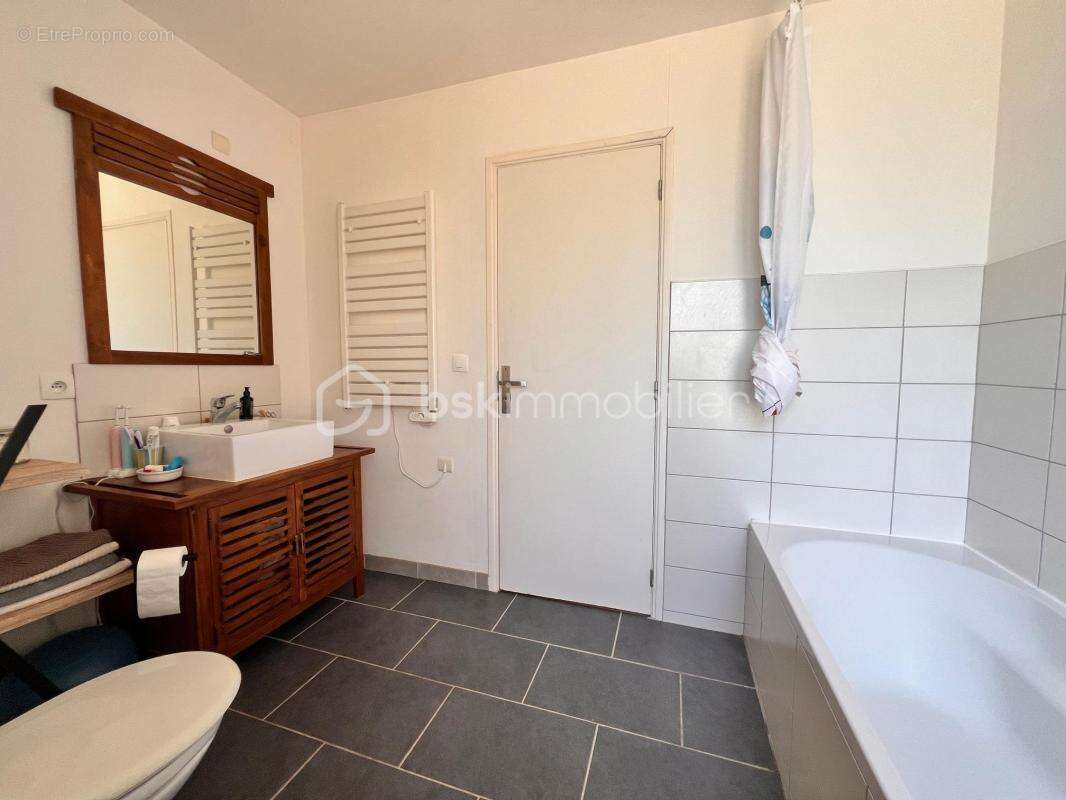 Maison familiale rénovée de 4 chambres dans un environnement de nature - photo 8