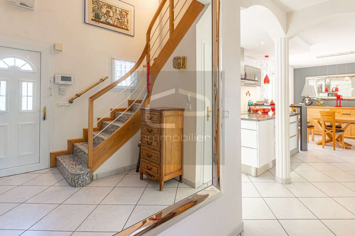 Maison à SAINT-MARTIN-BELLEVUE