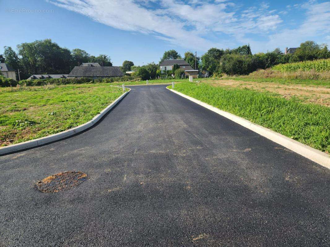 Terrain à PONT-L&#039;EVEQUE