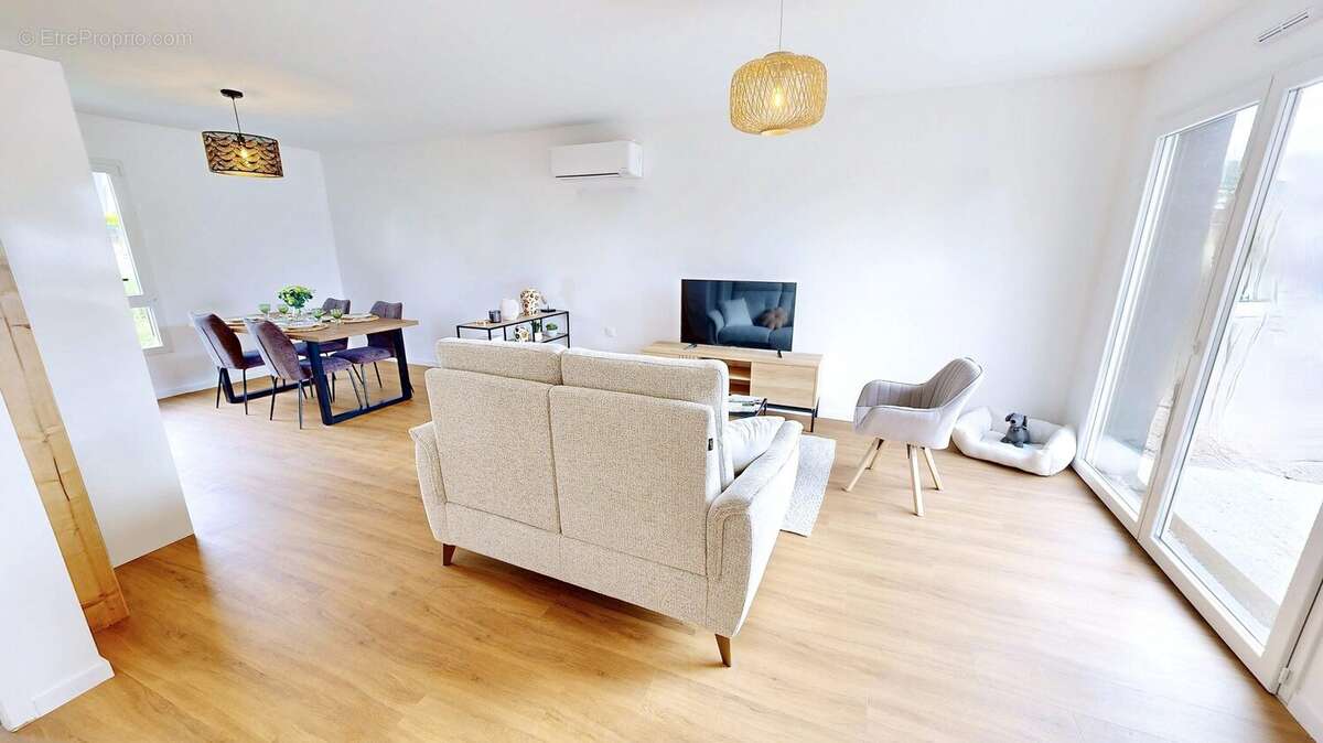 Maison à SAINT-MEEN-LE-GRAND