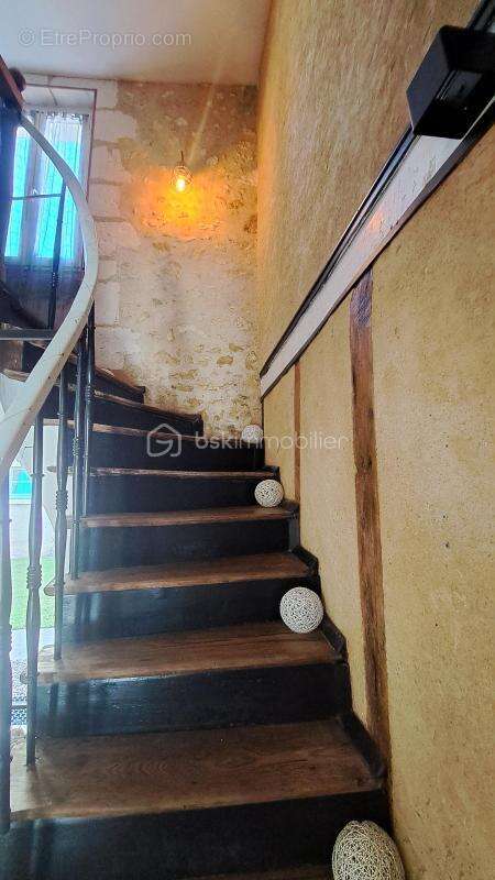 Maison à MONTPON-MENESTEROL