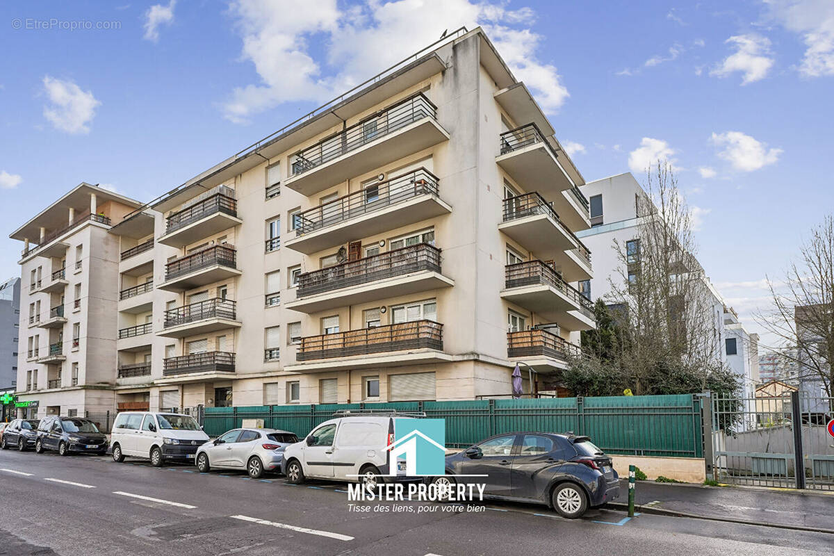 Appartement à COLOMBES