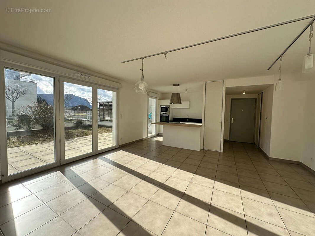 Appartement à VILLE-LA-GRAND