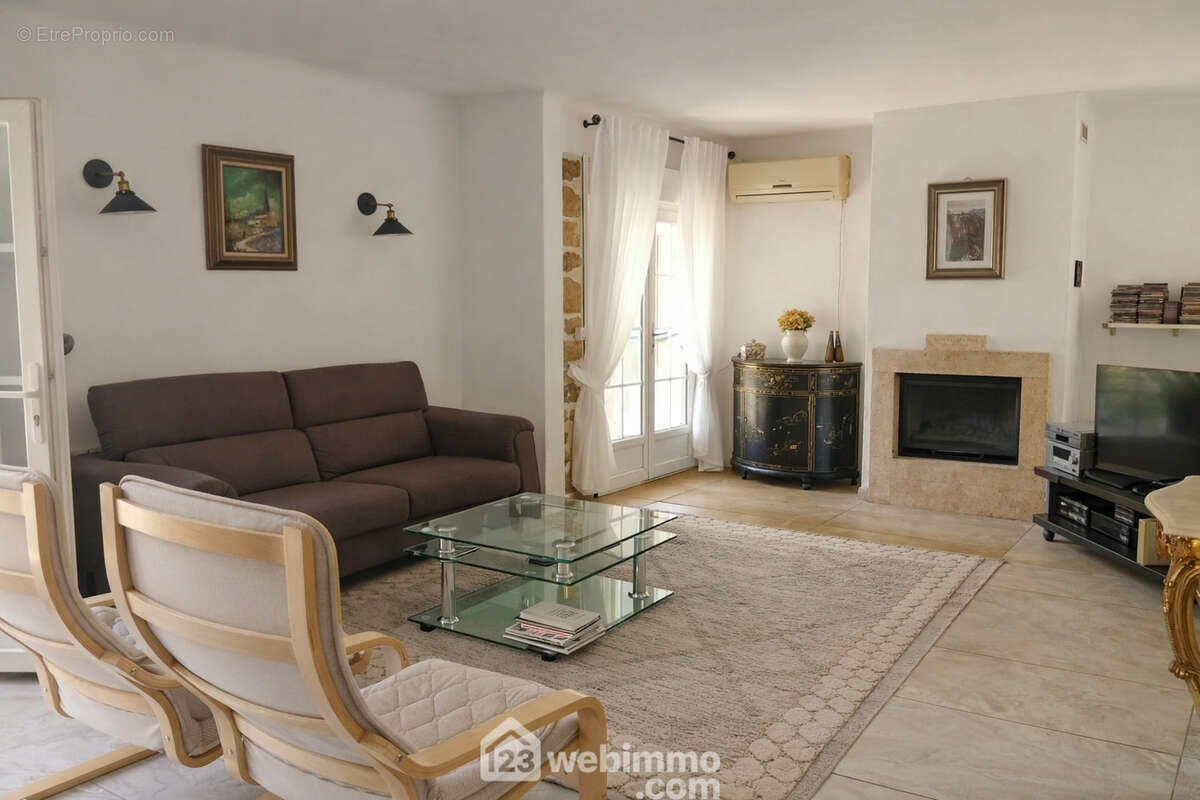 Maison 190 m² à Le Thoronet  - photo 6