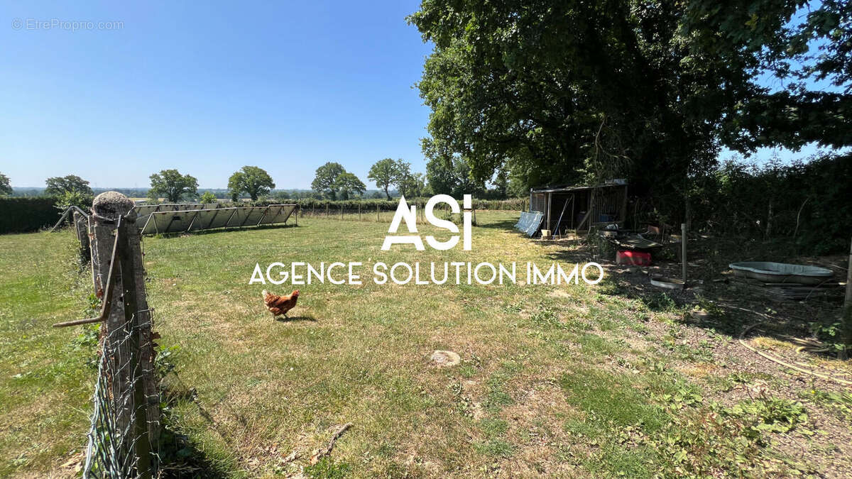 Maison à LOUPFOUGERES