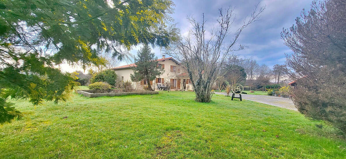 Maison à SAINT-ETIENNE-D&#039;ORTHE