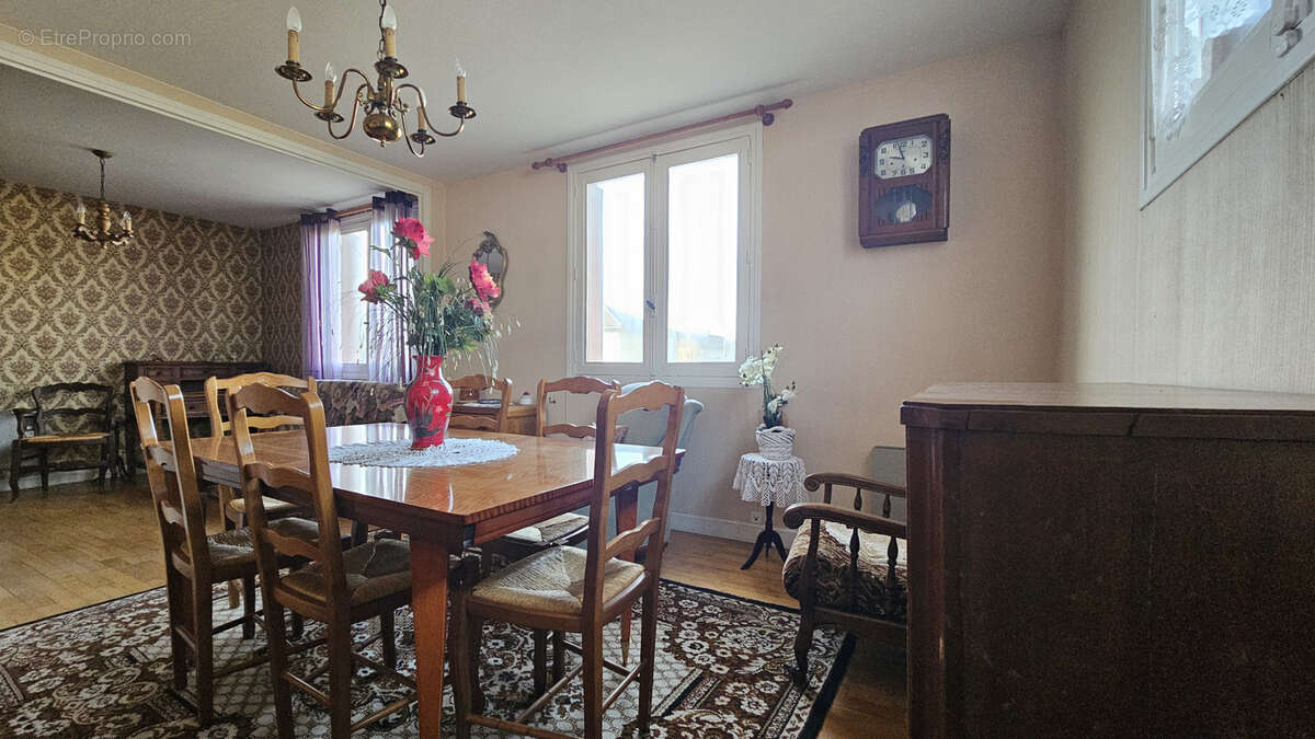 Maison à SAINT-PAUL-DES-LANDES