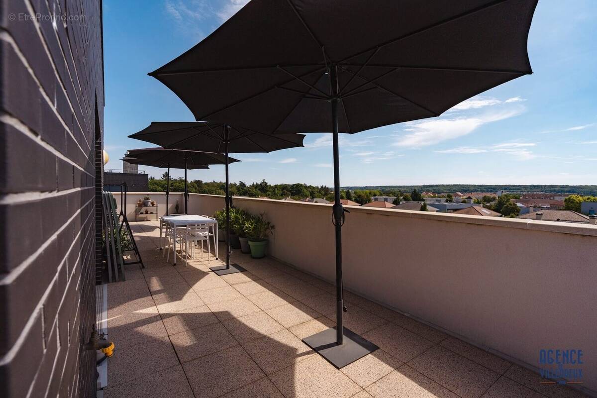 Appartement à VILLEPREUX