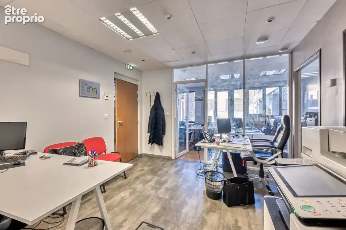 Commerce 139 m² à vendre à Montreuil (93100) - photo 3