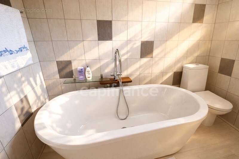 Maison à PLOUGONVELIN