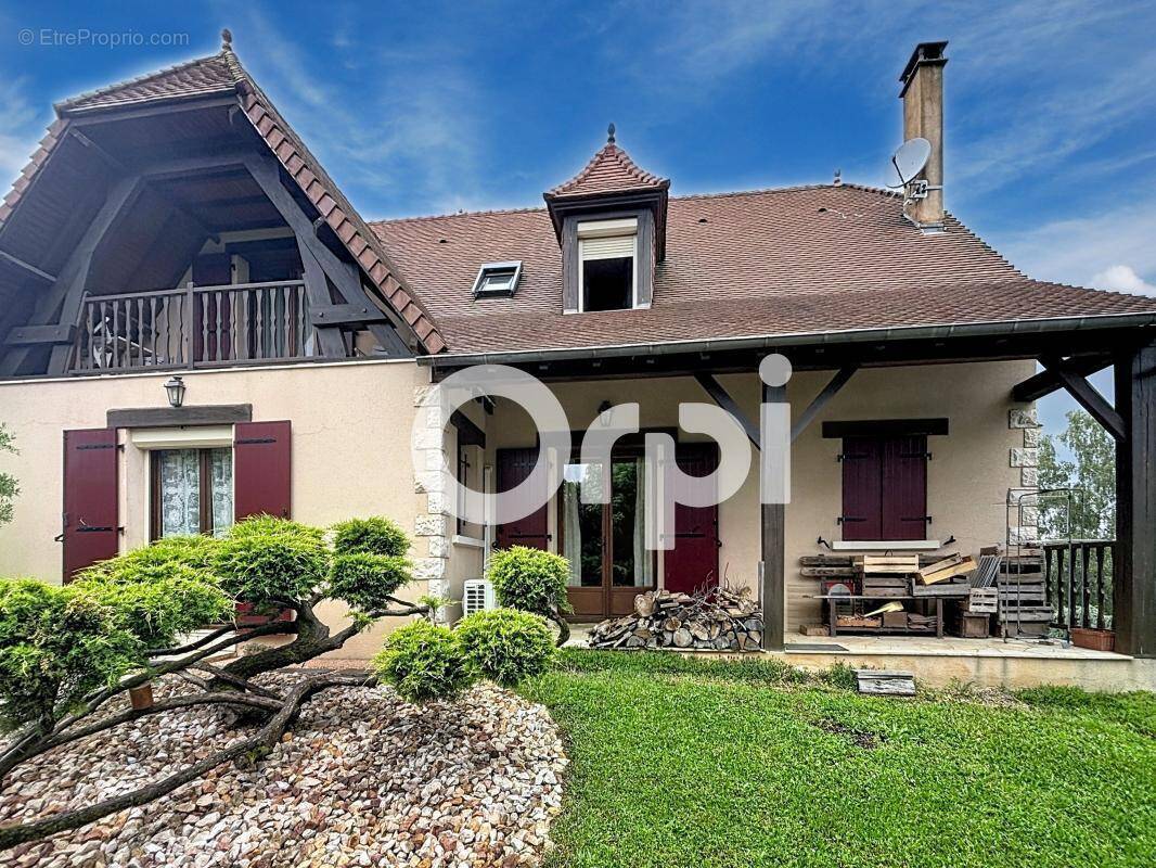 Maison à COSNAC