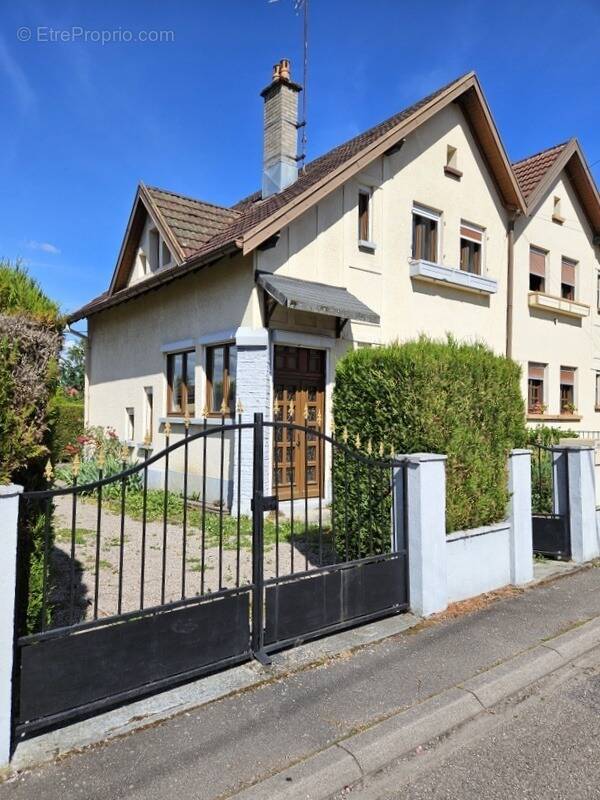 Maison à NOMEXY