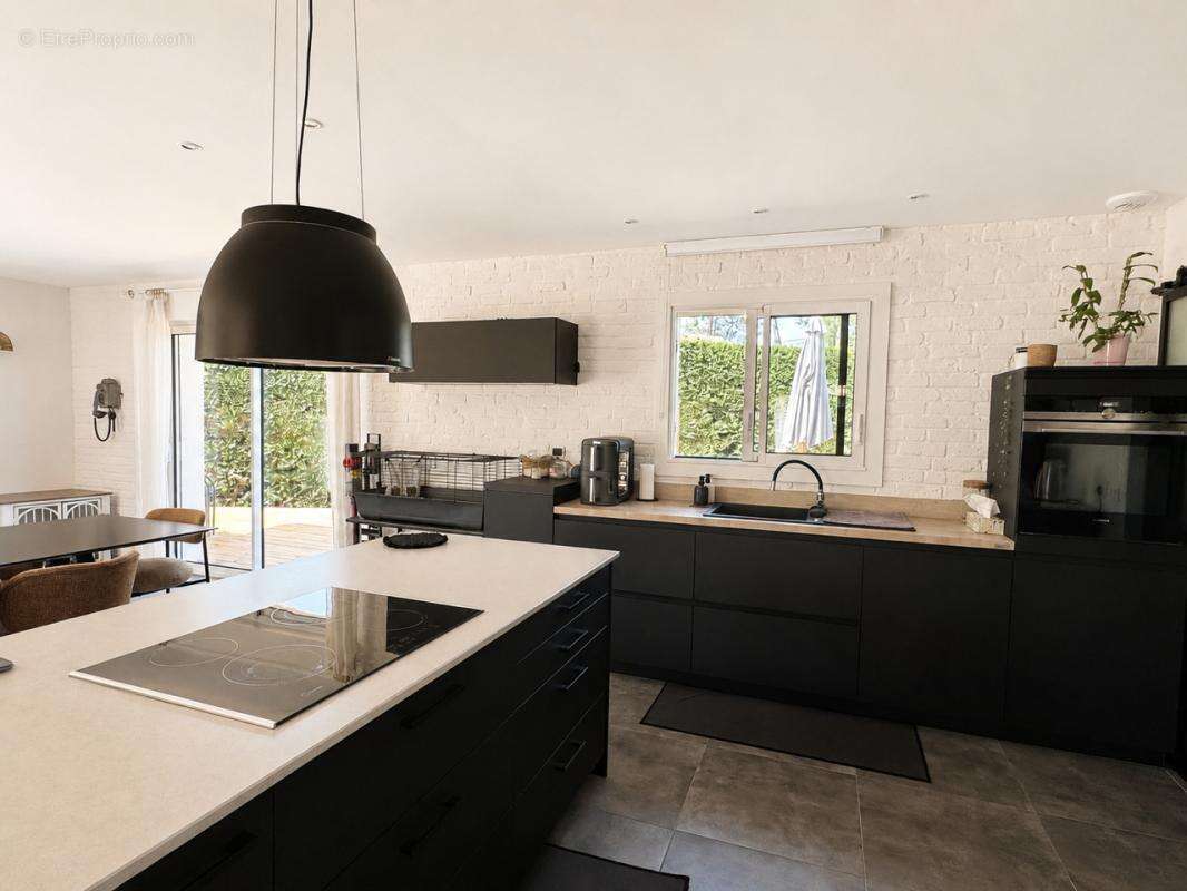 Maison à SALLES
