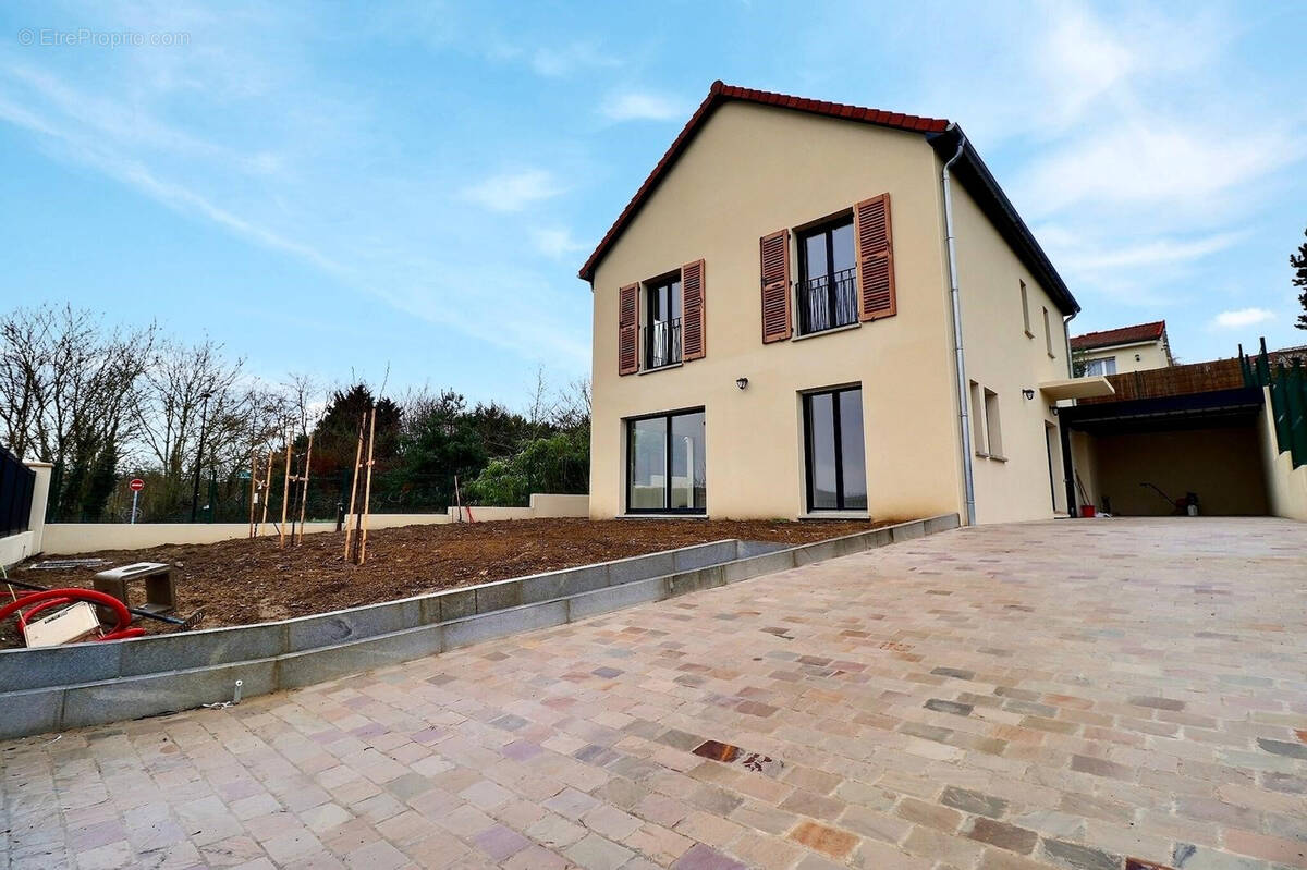 Maison à L'ETANG-LA-VILLE