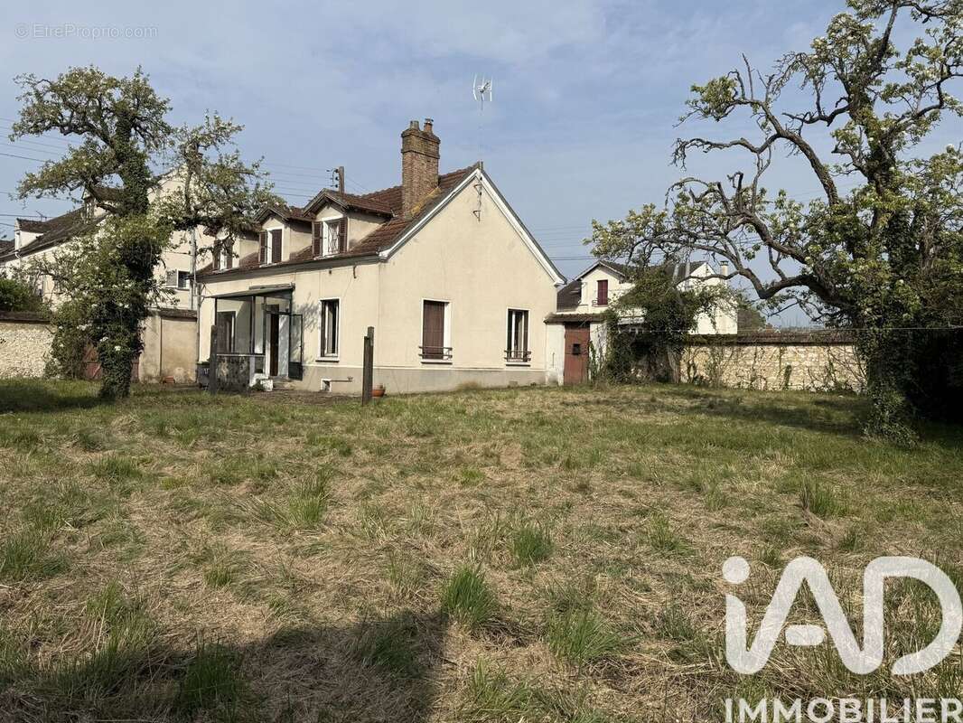 Photo 2 - Maison à MONTEREAU-FAULT-YONNE