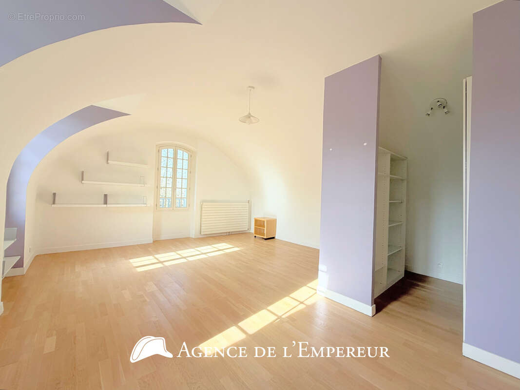 Demeure dans le Parc de la Malmaison, parcelle de 3 000 m2 - photo 18