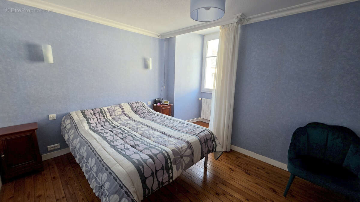 Maison à CERNUSSON