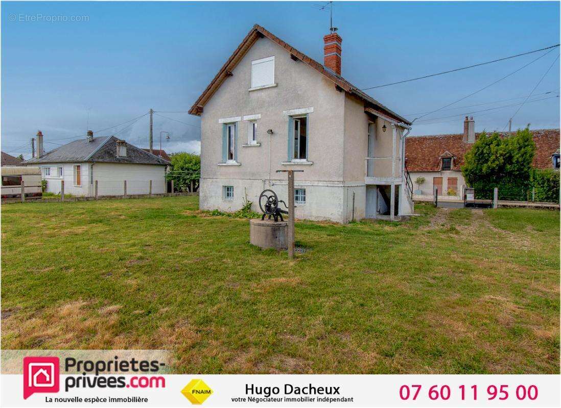 Maison à THEILLAY