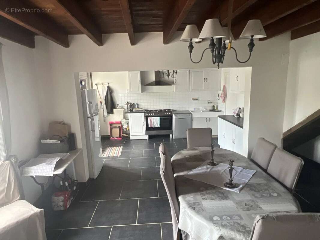 Grande maison avec maison d'amis et maison indépendante à rénover - photo 5