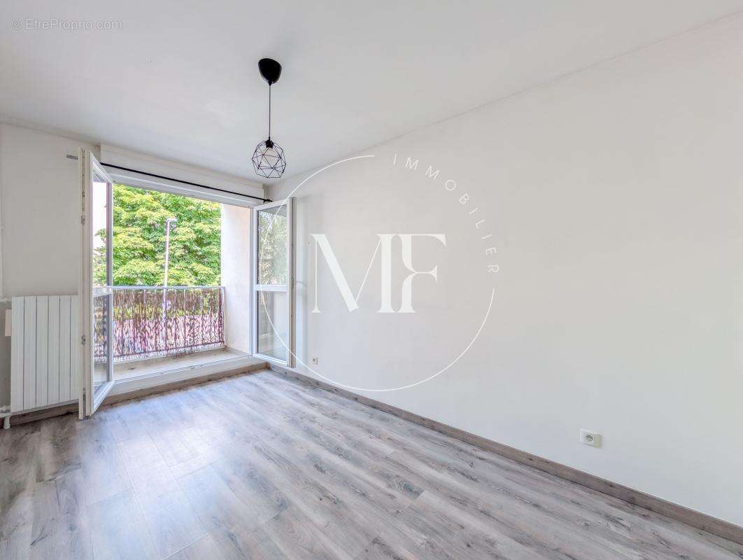 Appartement à NANTERRE