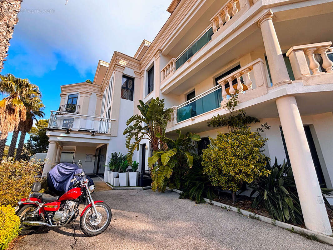 Appartement à CARRY-LE-ROUET