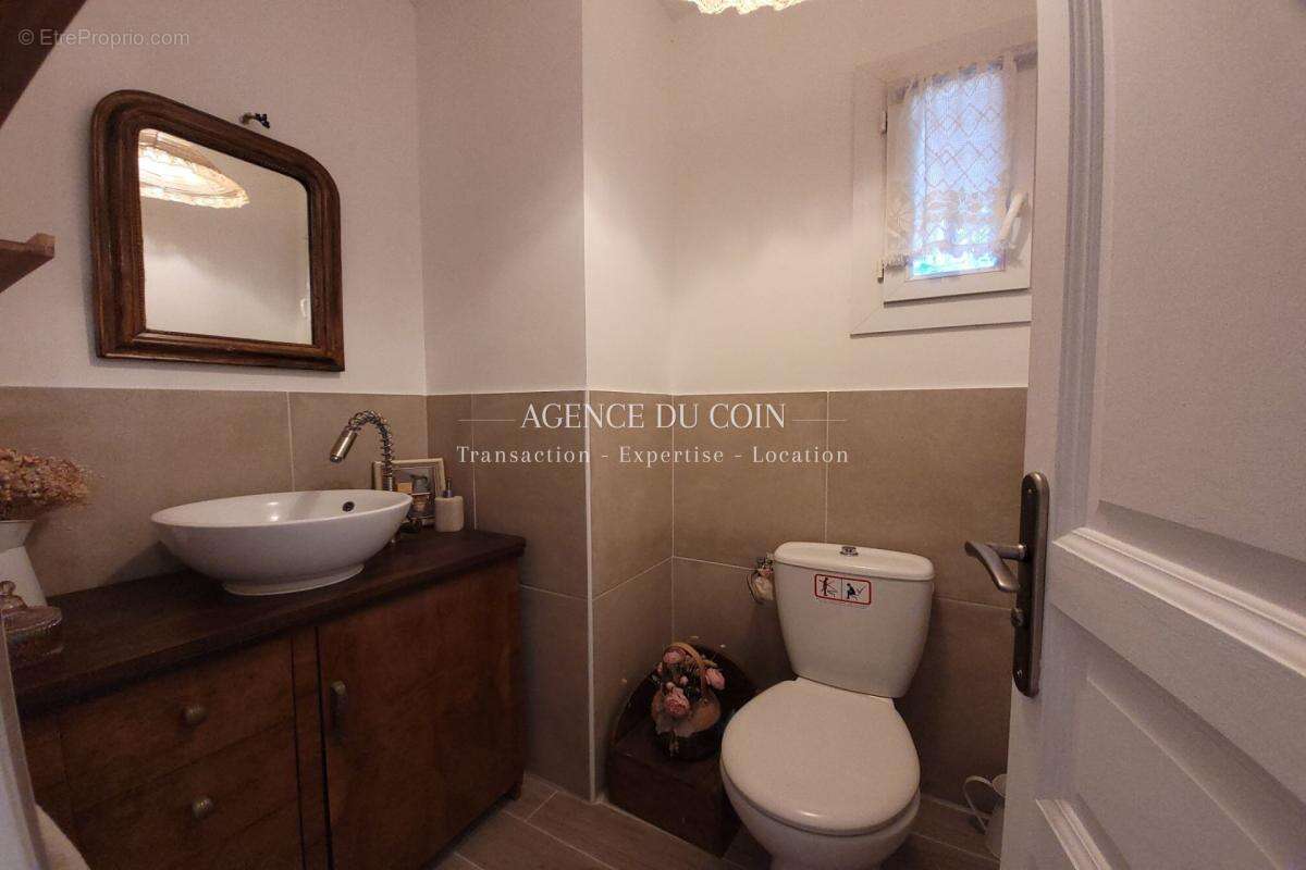 Maison à SAINT-ANTONIN-DU-VAR