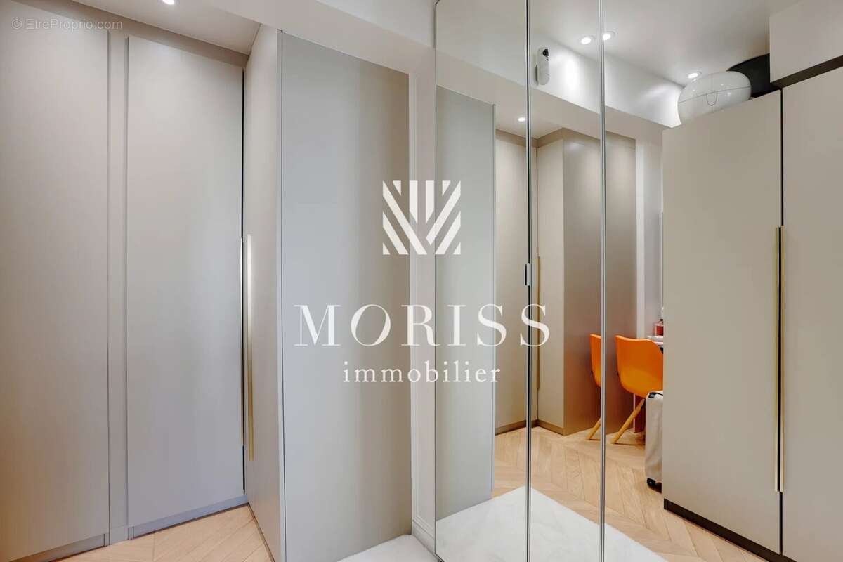 Appartement à NEUILLY-SUR-SEINE