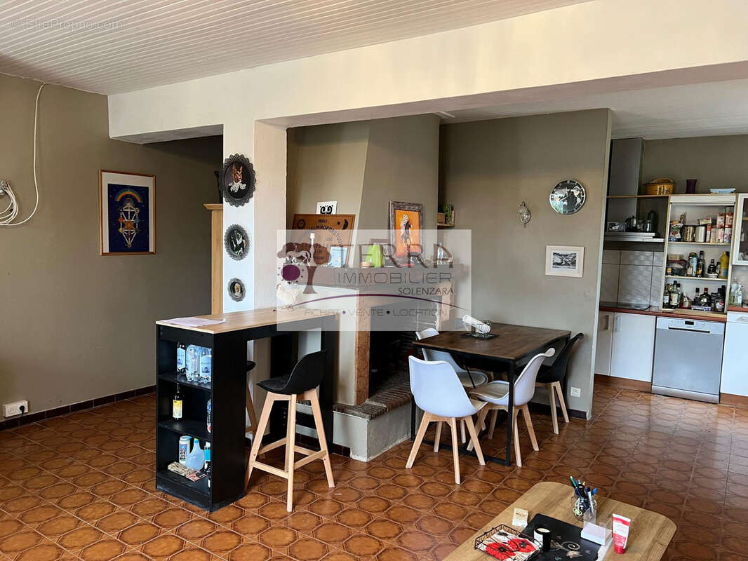 Appartement à BUSTANICO