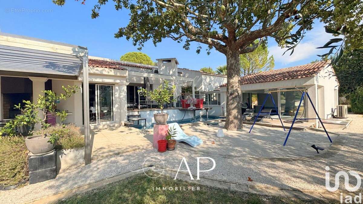 Photo 2 - Maison à COTIGNAC