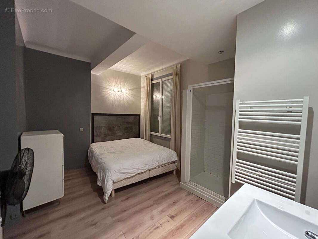Appartement 2 pièces à vendre récemment rénové quartier du Palais de Justice - photo 5