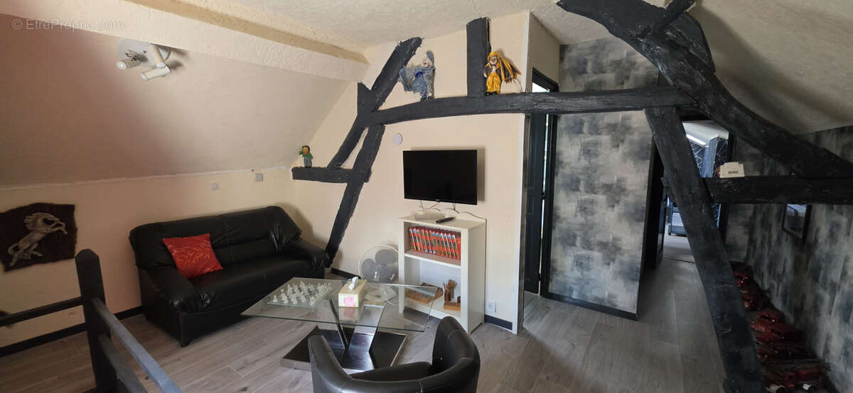 Maison à COLMERY