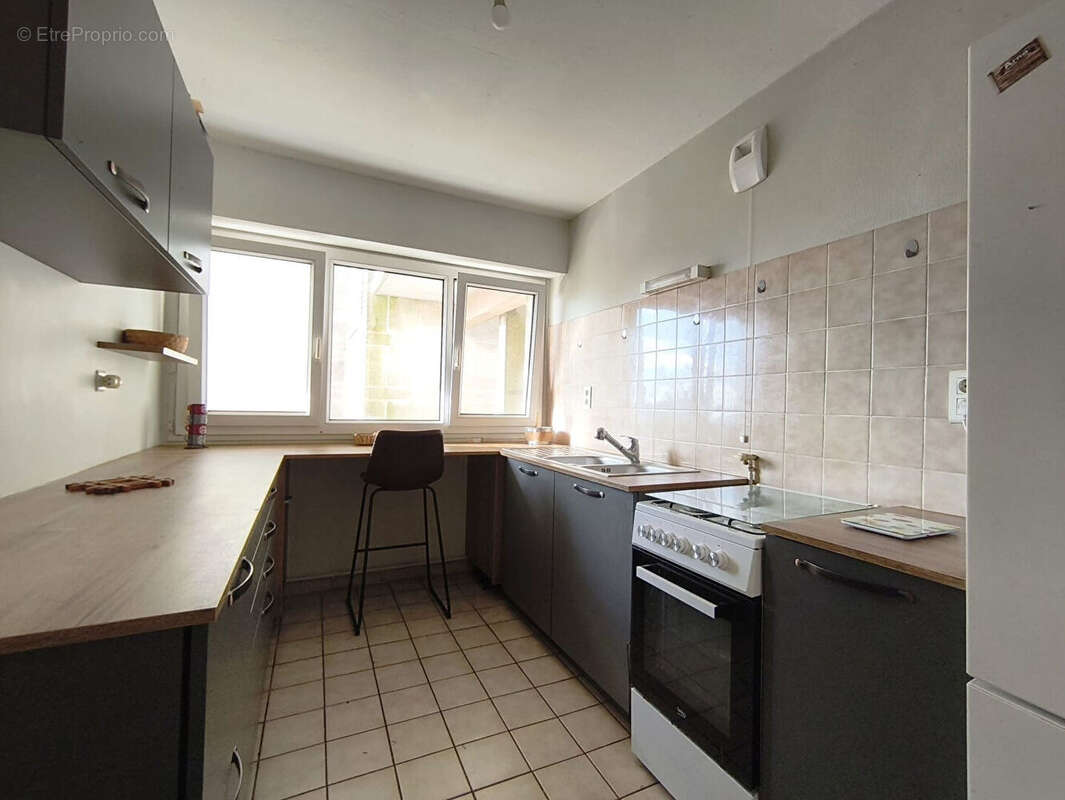 T4 avec Balcon/Parking - 73m2 - COGNAC - photo 2