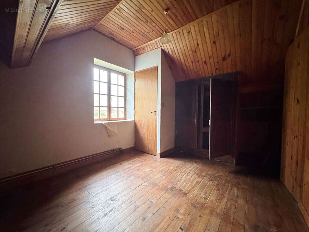 Maison à L&#039;ETANG-BERTRAND