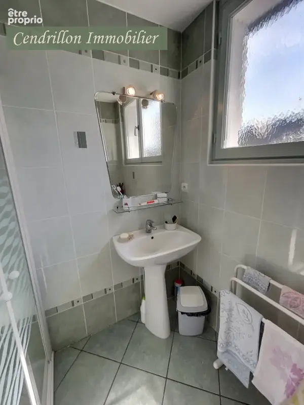 Charmante maison de bourg avec 4 chambres sur 923 m2 de terrain - photo 13