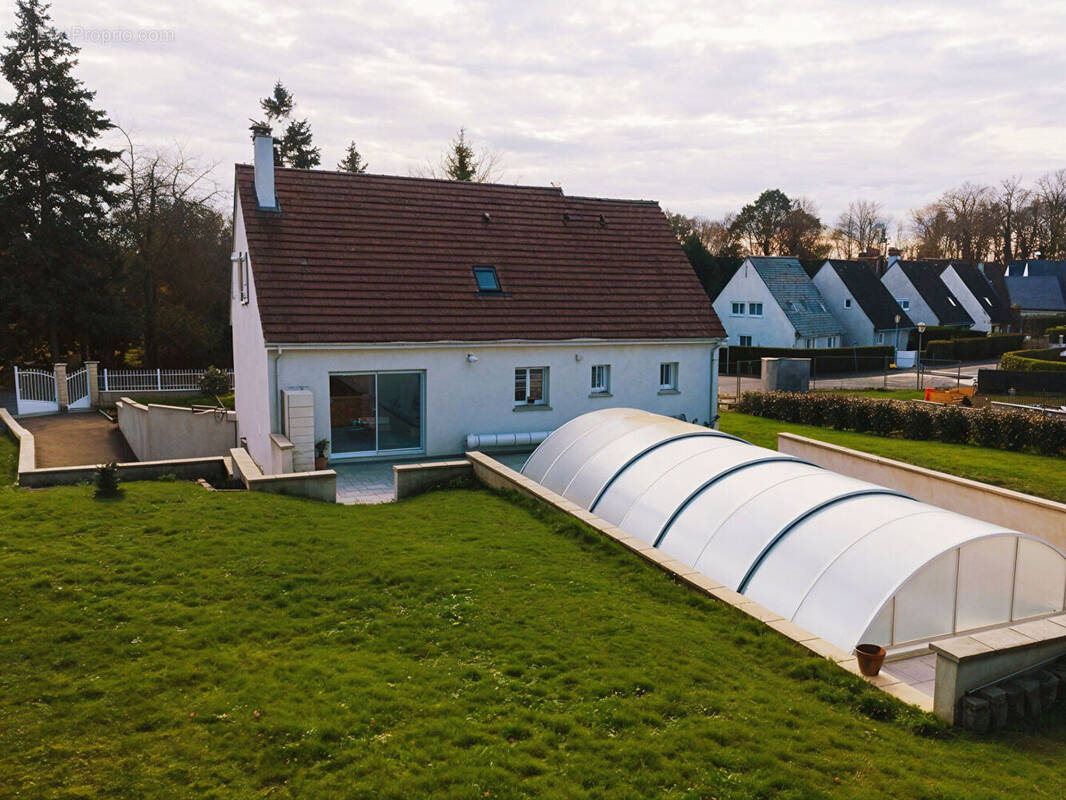 Maison à SAINT-SEBASTIEN-DE-MORSENT