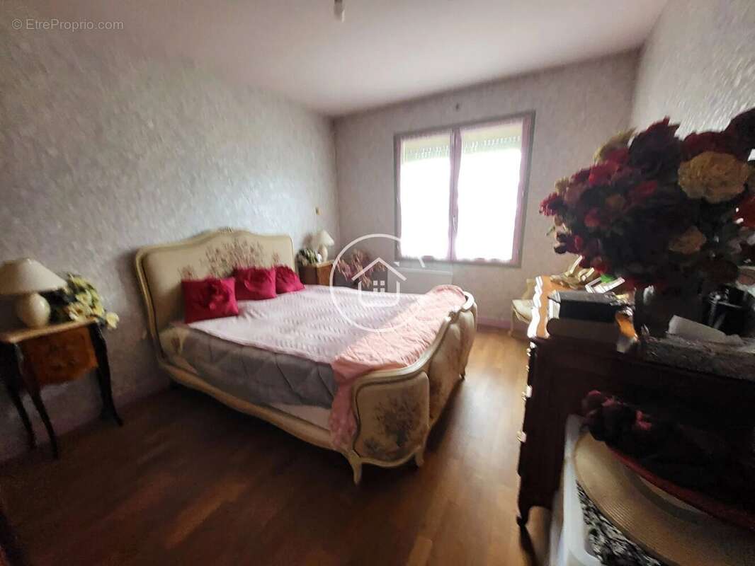 Maison à CHOUZY-SUR-CISSE