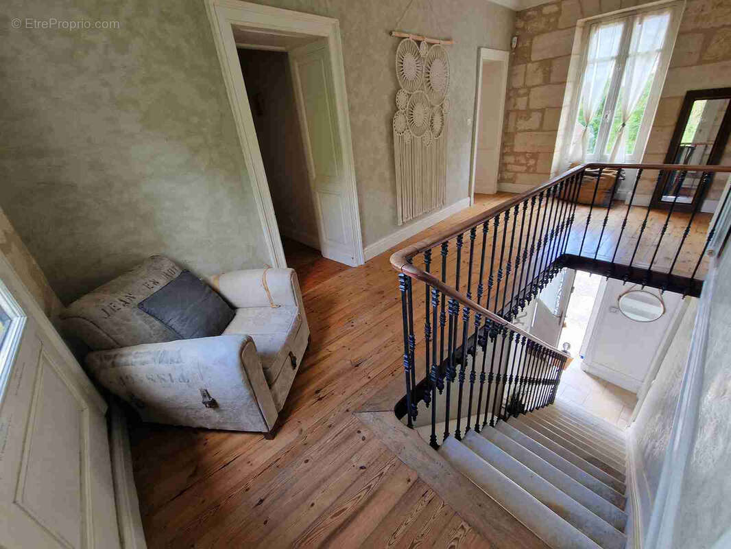 Maison à PRIGNAC-ET-MARCAMPS