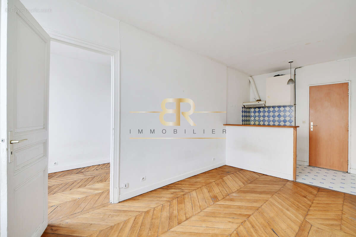 Appartement à PARIS-10E