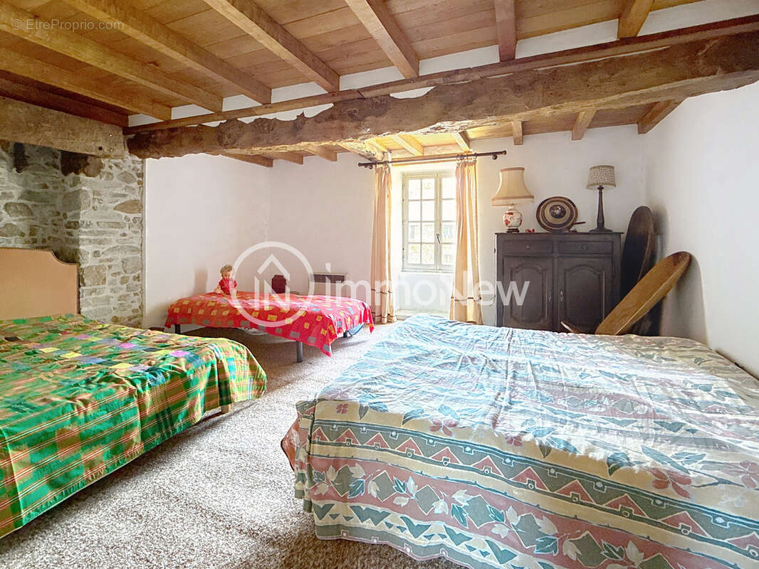 Maison à DRAGEY-RONTHON