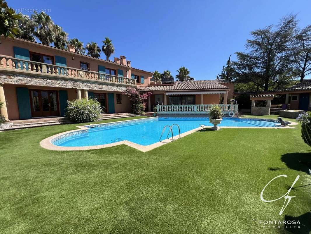 Maison à PUGET-SUR-ARGENS