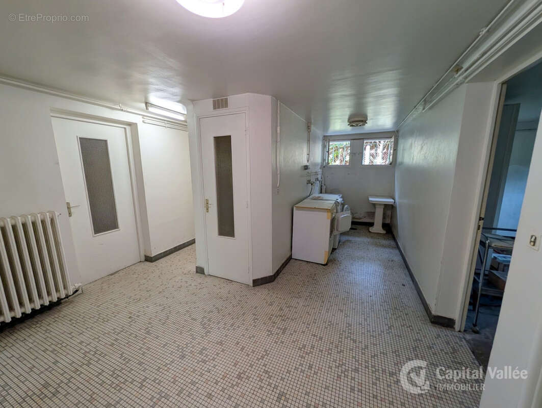 Maison 140m2 - 3 à 4 chambres - Commerces et RER à pieds - photo 10