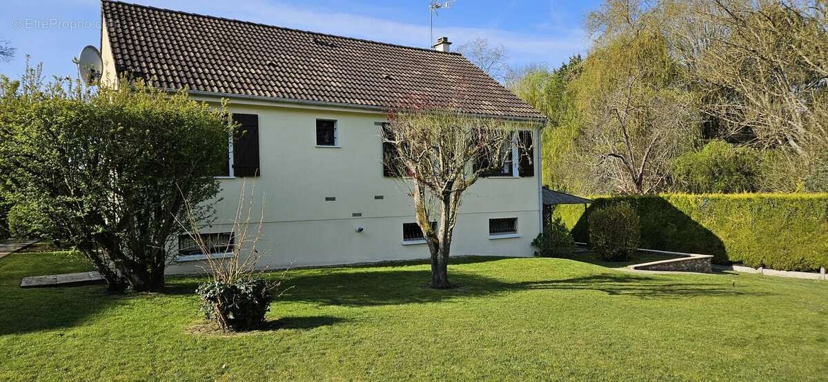 Maison à BAULNE