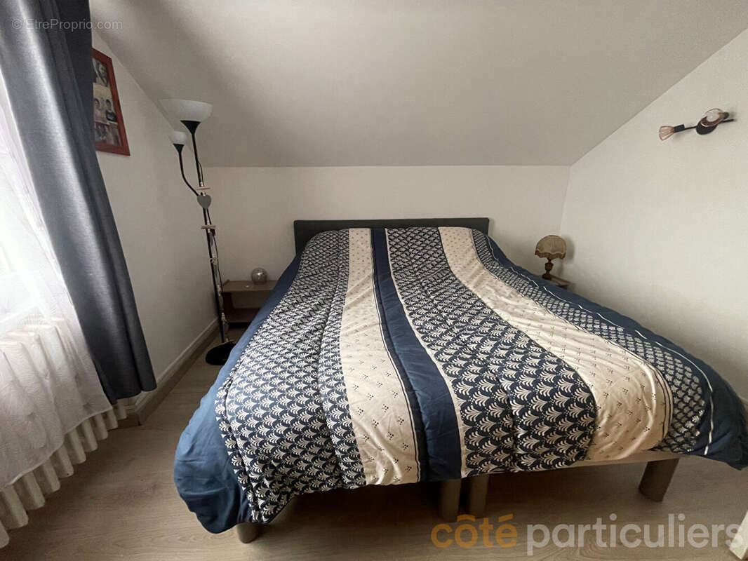 Maison à CHEZAL-BENOIT