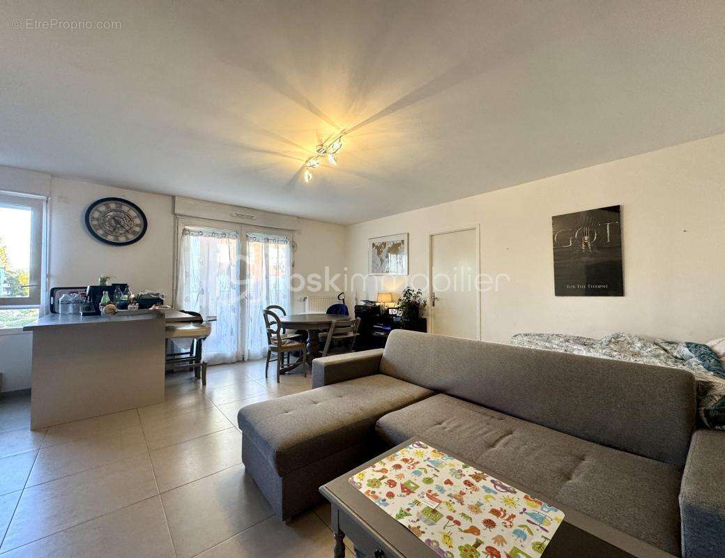 À Vendre – Bel appartement récent à Neuilly-sur-Marne, secteur Maison-Blanche - photo 2
