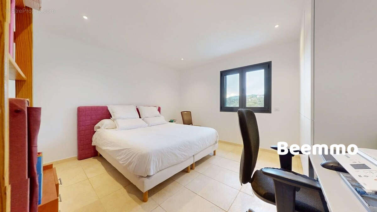 Maison à AURIBEAU-SUR-SIAGNE