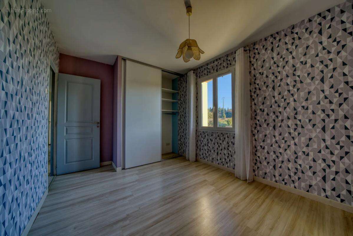 Maison à SAINT-SAVINIEN