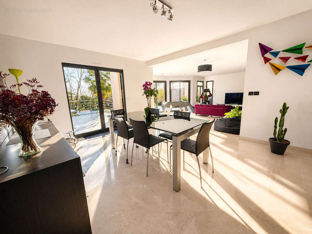 Maison 300 m² à Margency  - photo 3