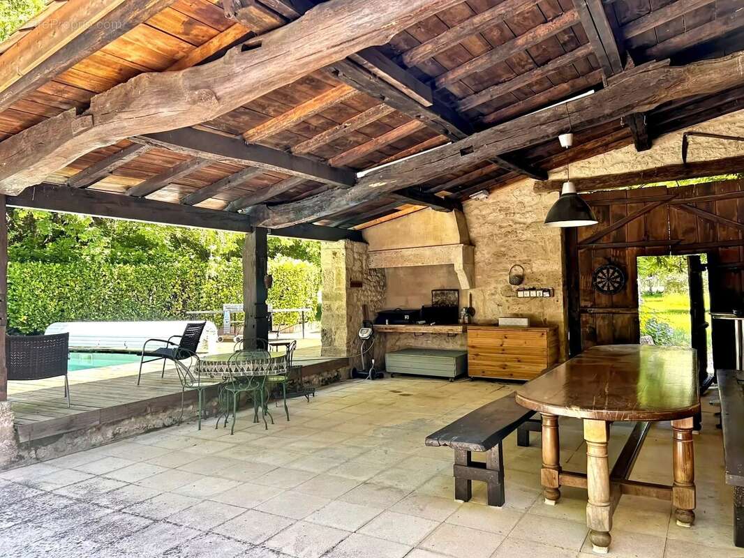 Magnifique moulin en pierre du XVIe siècle dans un cadre bucolique - photo 13