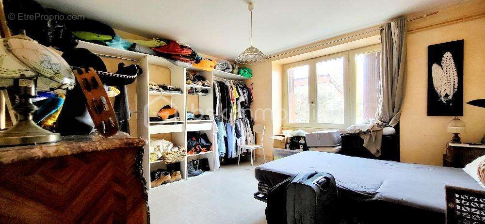 Maison à BEAUCROISSANT