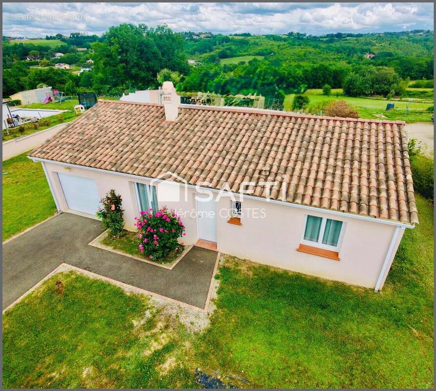 Photo 2 - Maison à CORBARIEU